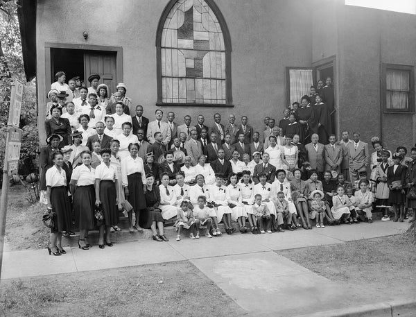 Mt. Zion Baptist Church congregation in front of the church at 548 West Johnson Street, June 6, 1948. Courtesy Wisconsin Historical Society, Image ID 52695