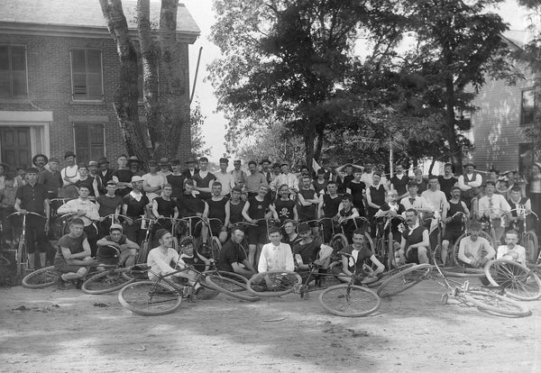 Cycling club, 1897. Courtesy Wisconsin Historical Society, Image ID 98615