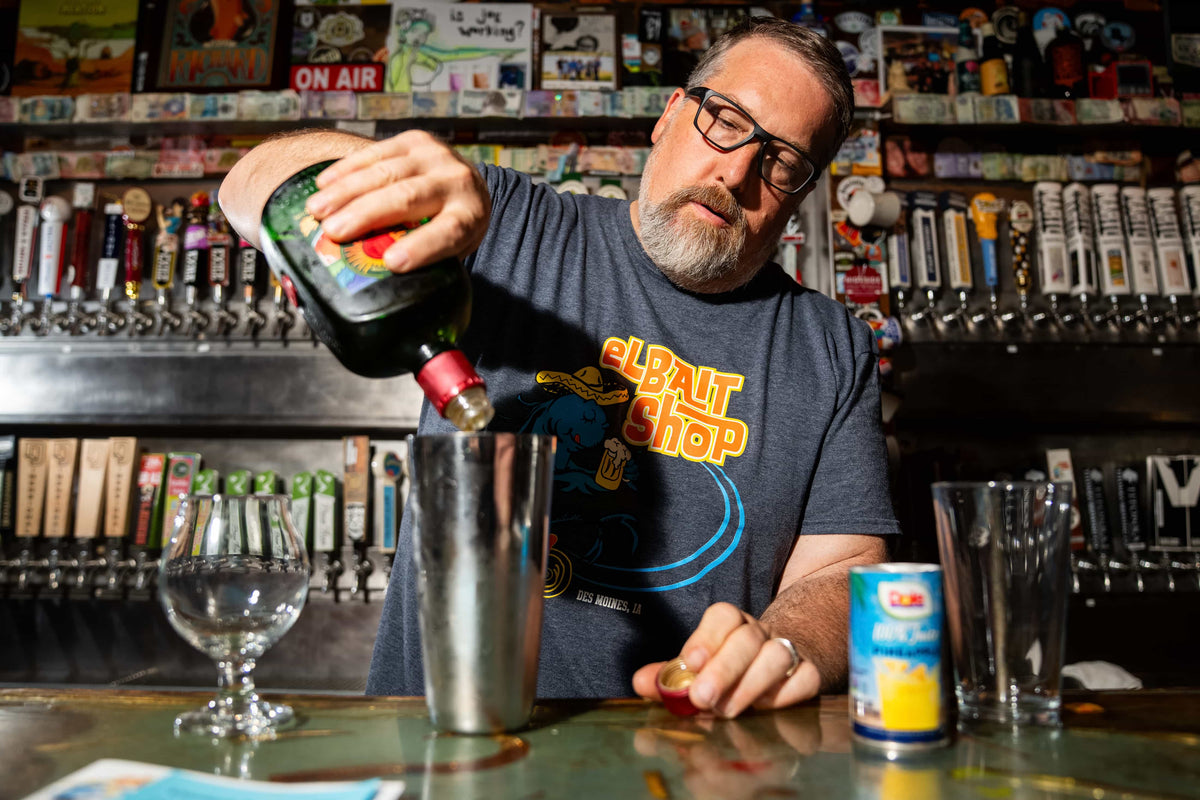 Shake & Sip: Recipes from the Best Bars in America