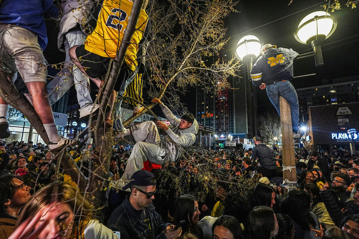 MAIZE THE ROOF: How the Michigan Wolverines Dominated College Basketball