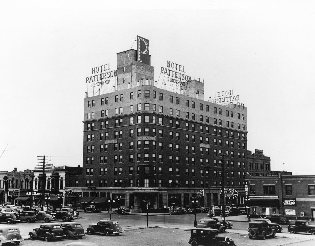 Street view of the Patterson Hotel, Bismarck, 1930s. Courtesy State Historical Society of North Dakota / #00070-00044