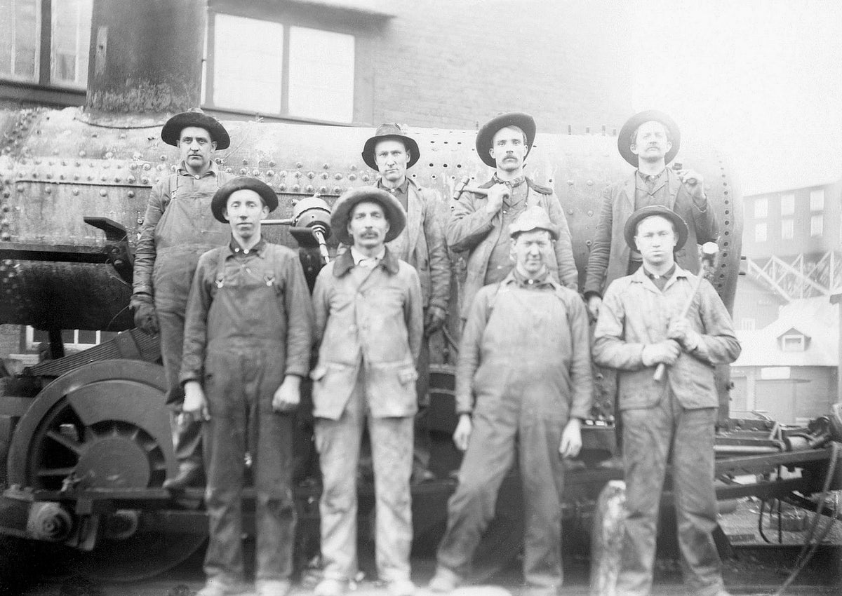 The train crew at the Mathieson Alkali Works plant in Saltville, VA, circa 1905. Courtesy Museum of the Middle Appalachians, Totten Collection