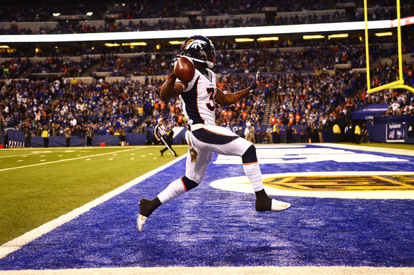 Omar Bolden #31 of the Denver Broncos scores as time runs out in the first half vs. the Indianapolis Colts to make the score 17-7 Colts at Lucas Oil Stadium Indianapolis, Ind. November 08, 2015. (Photo by Joe Amon/The Denver Post)