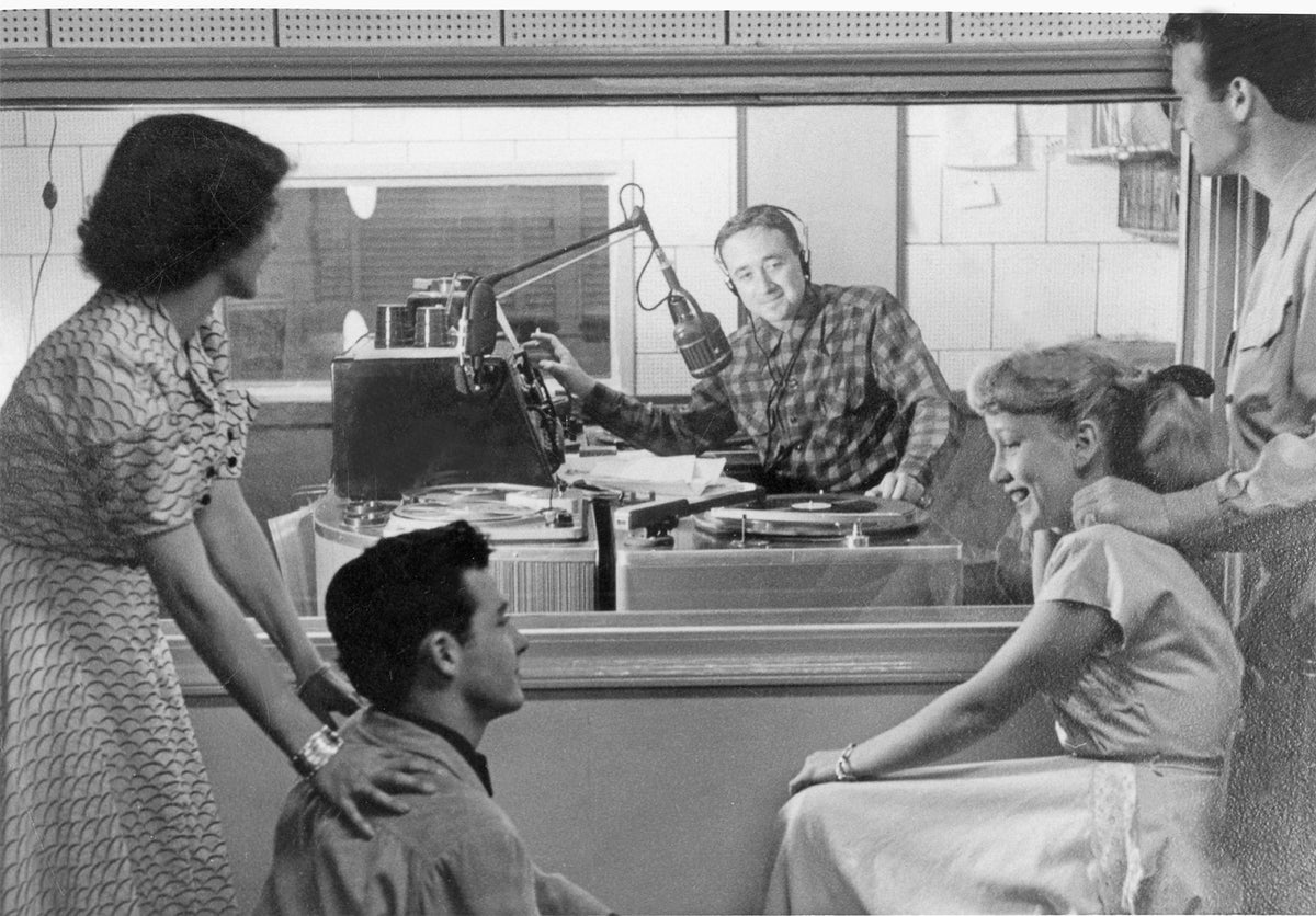 Looking Back: Ventura County: Great Depression through WWII