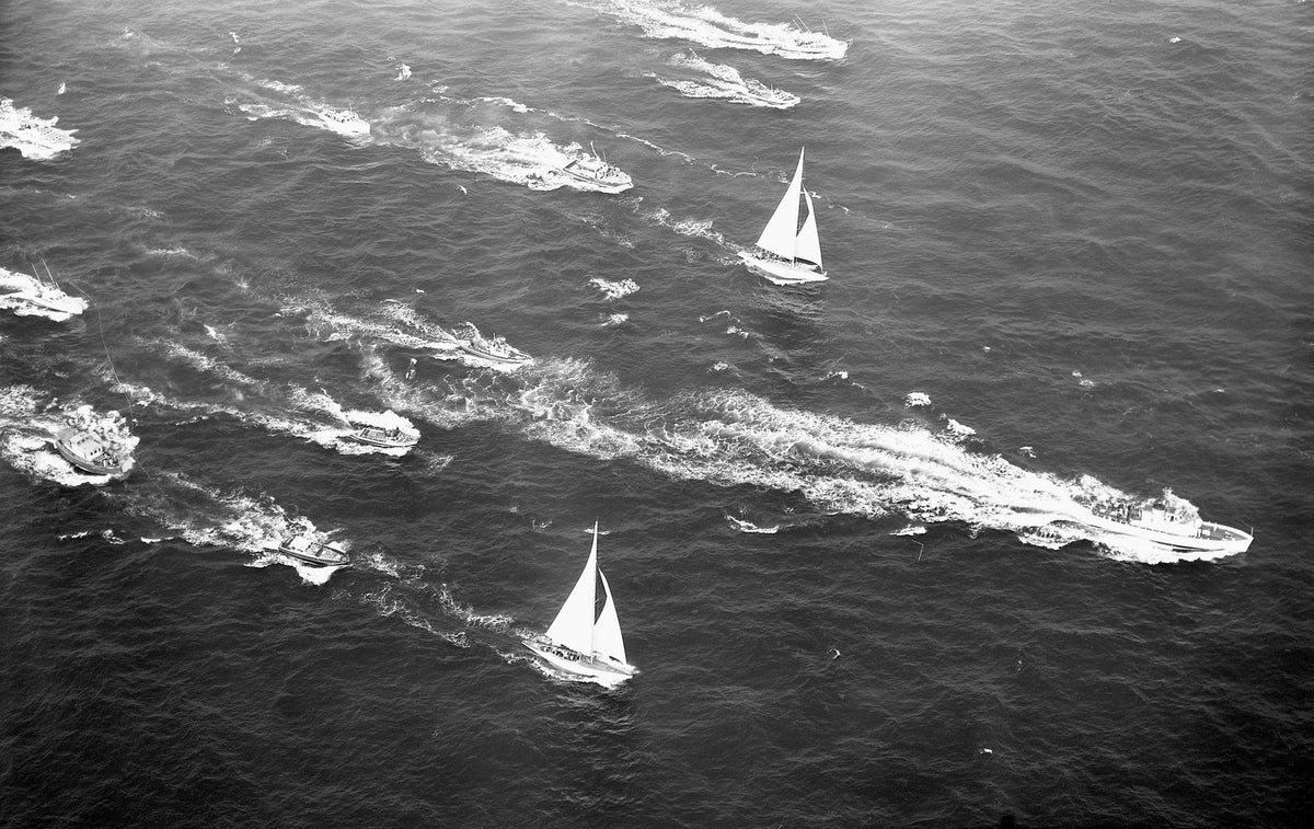 The last race of the America’s Cup Series off Newport, 1958. Courtesy Newport Historical Society, John T. Hopf