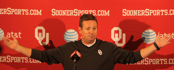 Bob Stoops discusses the difficulty of defending the Baylor Bears' spread offense during his press conference in Norman Monday, Nov. 4, 2013.  Jay Chilton / The Transcript