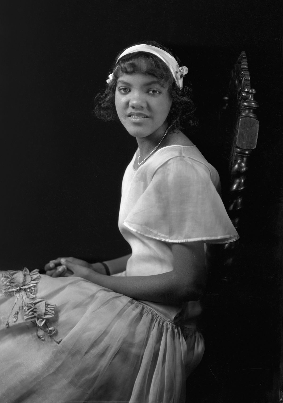 Portrait of Riverside resident Ilene Morris Manis, March 25, 1932. Courtesy Avery E. Field photographs (MS 146). Special Collections & University Archives, University of California, Riverside