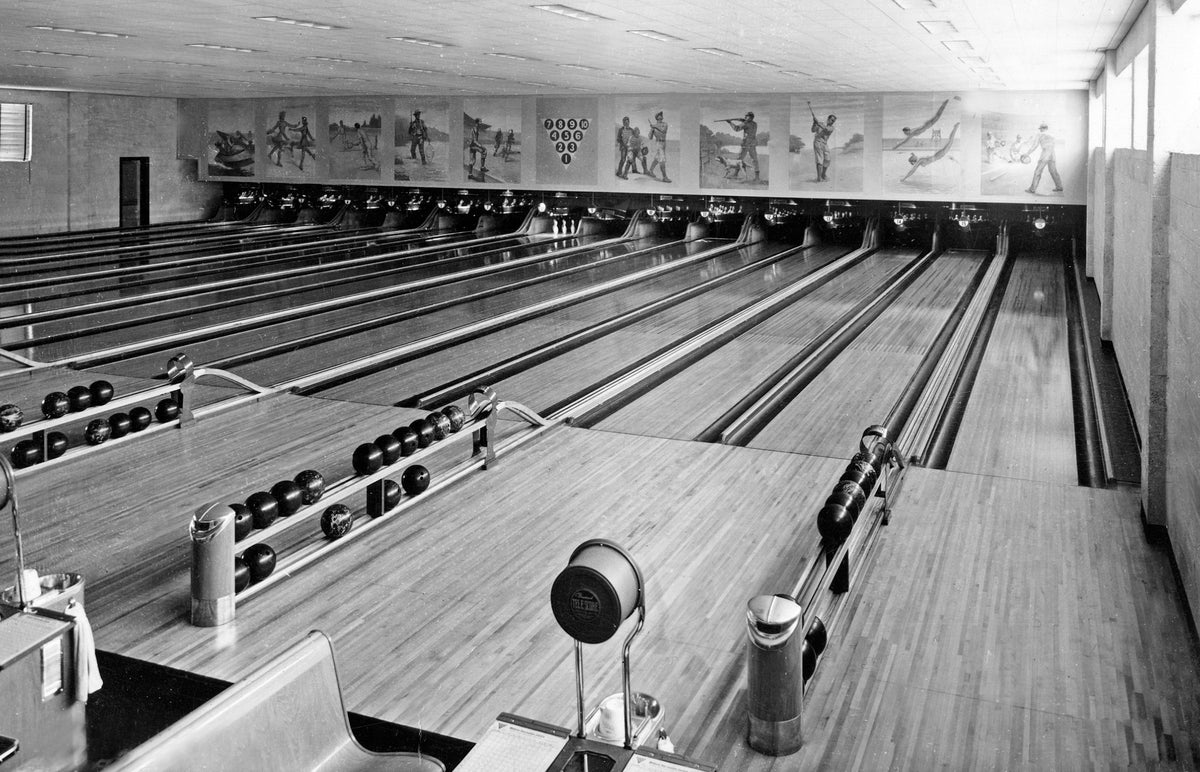 Looking Back: 150 Years of Memories and a Pictorial History of Midland County