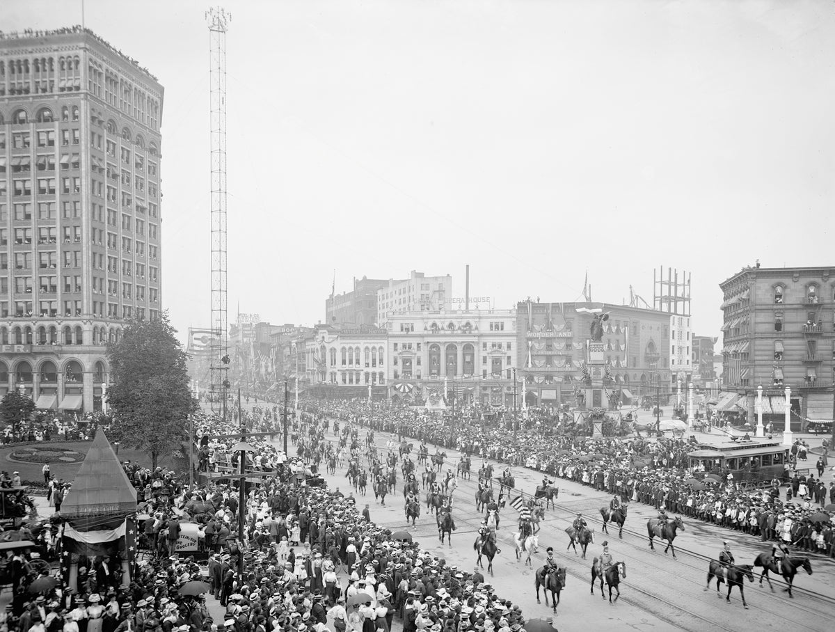 Mounted Maccabees in Civic & Industrial Parade, Detroit Bi-Centenary Celebration, 1901. Courtesy Library of Congress, Prints & Photographs Division,  Detroit Publishing Company Collection / #LC-DIG-det-4a16727 ^^rgba(40,40,35,0.5)