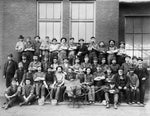 Group of workers outside Leland & Faulconer Manufacturing Co., circa 1903. Courtesy Library of Congress, Prints & Photographs Division, Detroit Publishing Company Collection / #LC-DIG-DET-4A26768