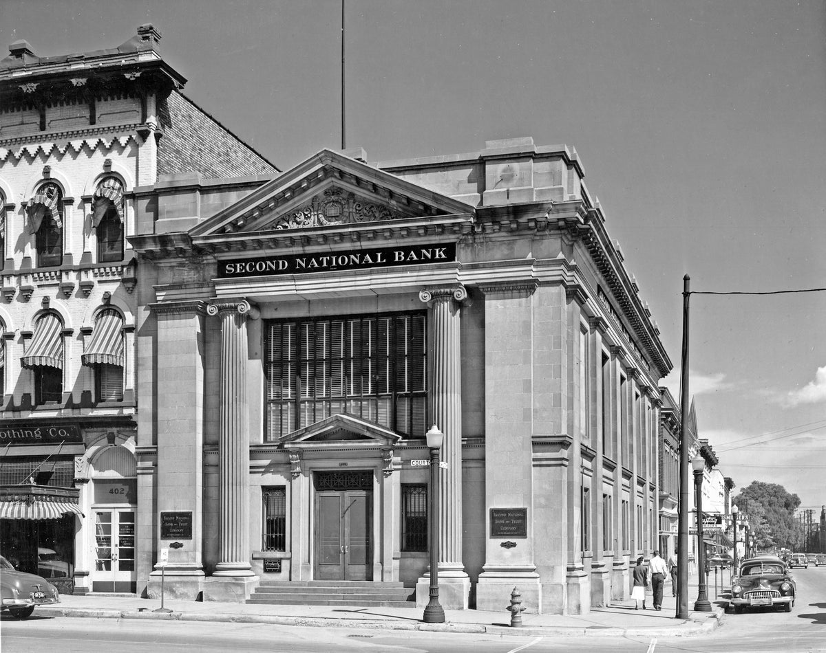 A Pictorial Retrospective of Saginaw County: Looking Back: The 1800s to Today