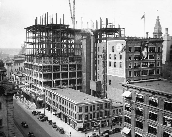 Construction of the Mountain States Telephone and Telegraph Company building at Fourteenth and Curtis Streets, circa 1928. This building was necessary to bring dial telephone service to Denver. Courtesy The Telecommunications History Group, Inc.