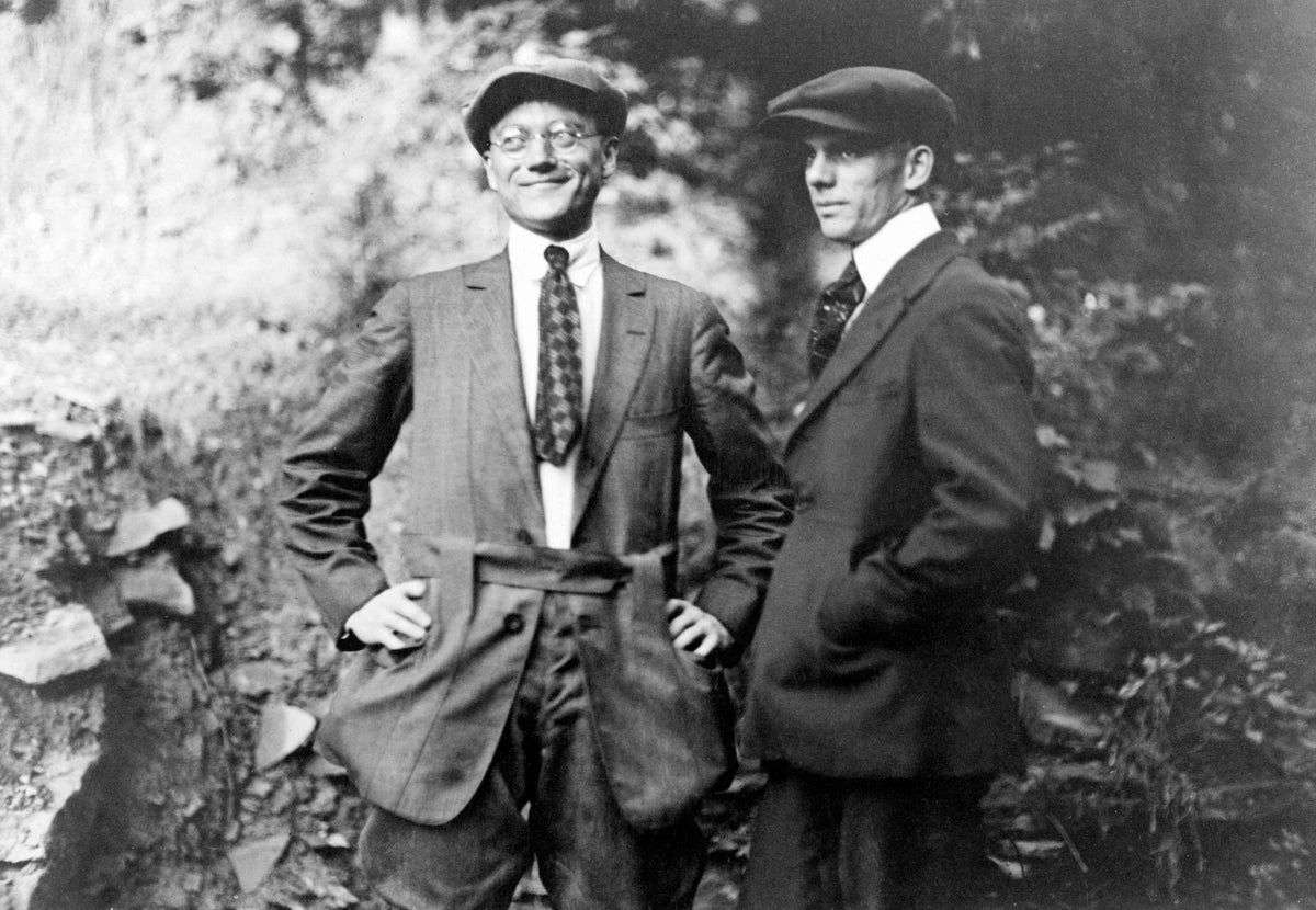P. J. Bailey (left), a Flxible Car Co. photographer, with an unidentified man, circa 1919. Courtesy Cleo Redd Fisher Museum, Loudonville, OH