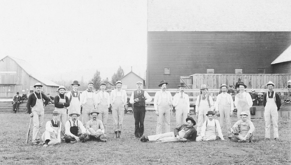 Tillamook County History & Tradition: A Pictorial Retrospective from the Headlight-Herald
