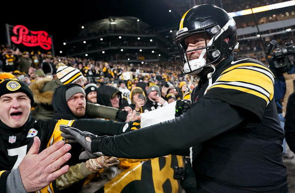 Pittsburgh Steelers quarterback Ben Roethlisberger shakes hands with the fans after defeating the Cleveland Browns at Heinz Field in Pittsburgh, Pa., on Jan. 3, 2022. Matt Freed/Post-Gazette