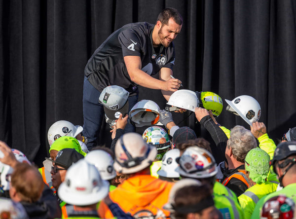 Raiders quarterback Derek Carr signs autographs for construction workers during the Las Vegas Raiders naming ceremony on Jan. 22, 2020. L.E. Baskow/Las Vegas Review-Journal