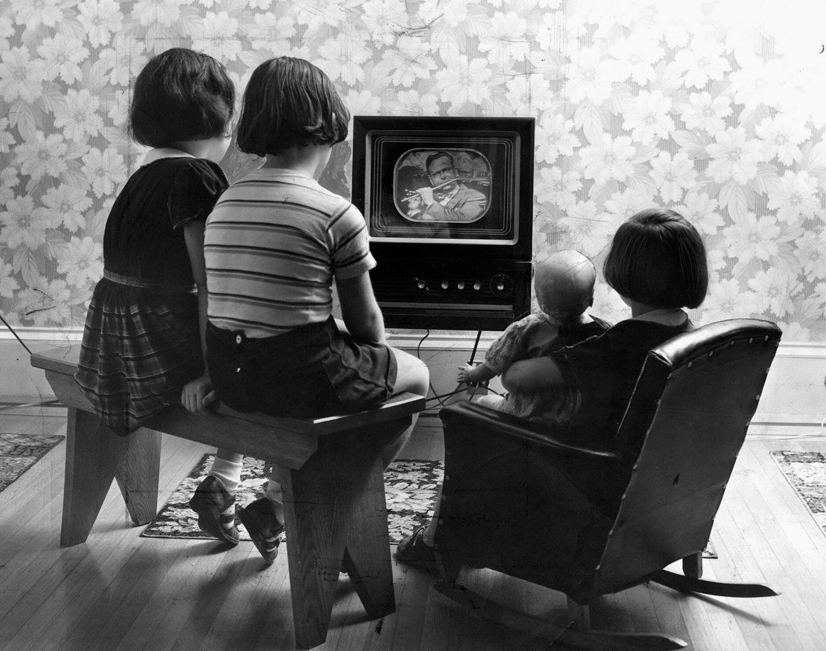 Children watching a television program, July 12, 1950. Courtesy The Providence Journal