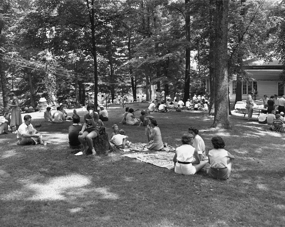 Fourth of July picnic at Jefferson Club, July 4, 1953. Courtesy Carol W. Martin / Greensboro History Museum Collection