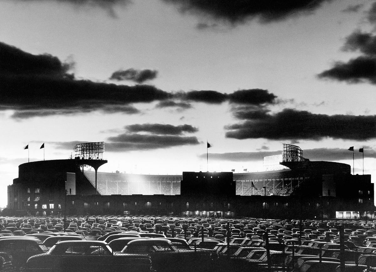 Midnight in the afternoon as dark, rolling clouds, hemmed by an overcast of dense layers of smoke from a Canadian forest fire, blackened skies and caused the lights at Cleveland Municipal Stadium to be turned on for the Indians-Tigers ballgame, September 1950. Courtesy Cleveland Public Library Photograph Collection/#SCL003401