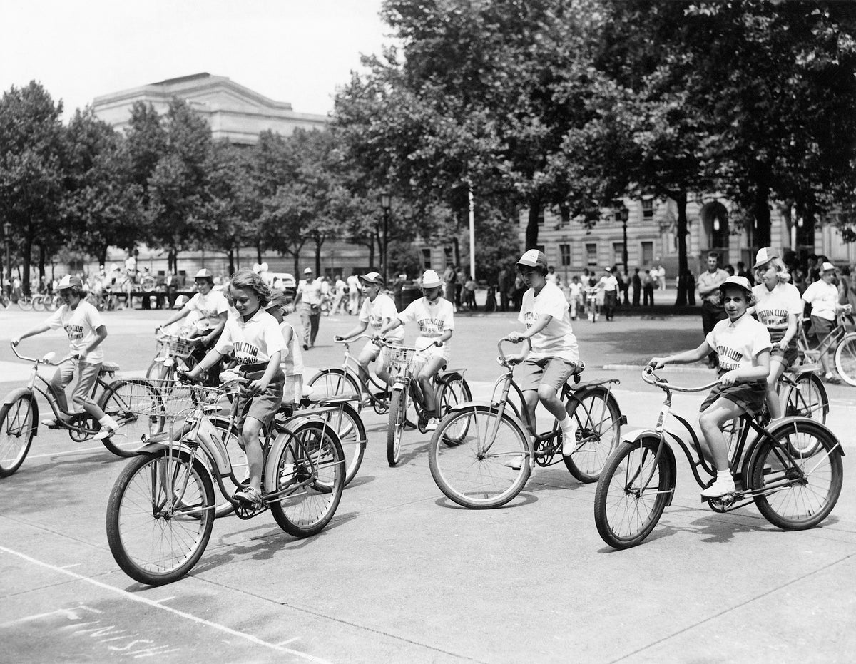 Bike Brigade on the mall in 1958. Courtesy Cleveland Public Library Photograph Collection/#SCL010648