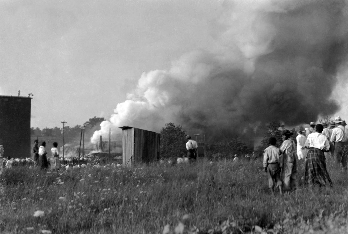 A crowd watches the fire at St. Hilda’s Hall school, Charles Town, 1937. Jefferson County Museum