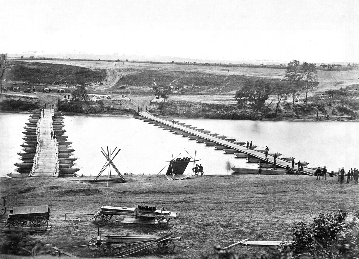 Pontoon bridges over the Rappahannock River. Library of Congress, Prints & Photographs Division, LC-DIG-ppmsca-12553