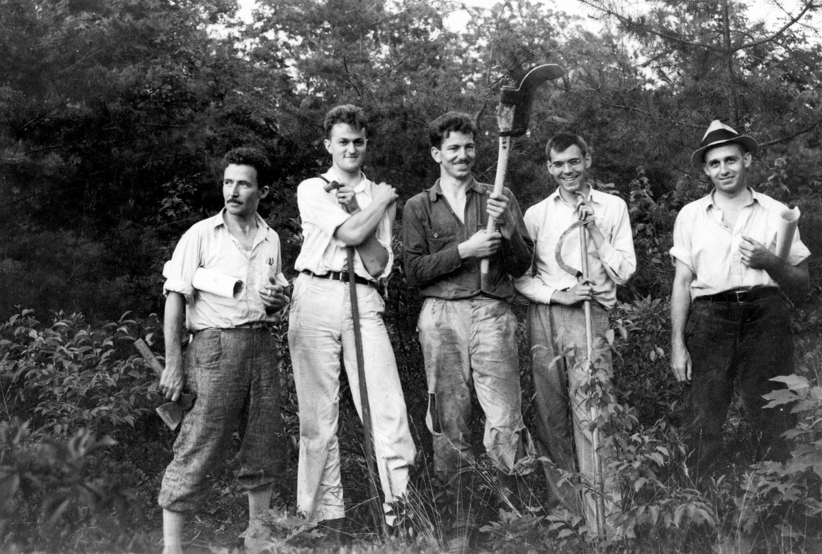 Re-discoverers of Crawford Road in the Wilderness, 1935. From left: Ed Steere, Sutton Jett, Raleigh Taylor, Ralph Happel, Branch Spalding. Courtesy Central Rappahannock Heritage Center