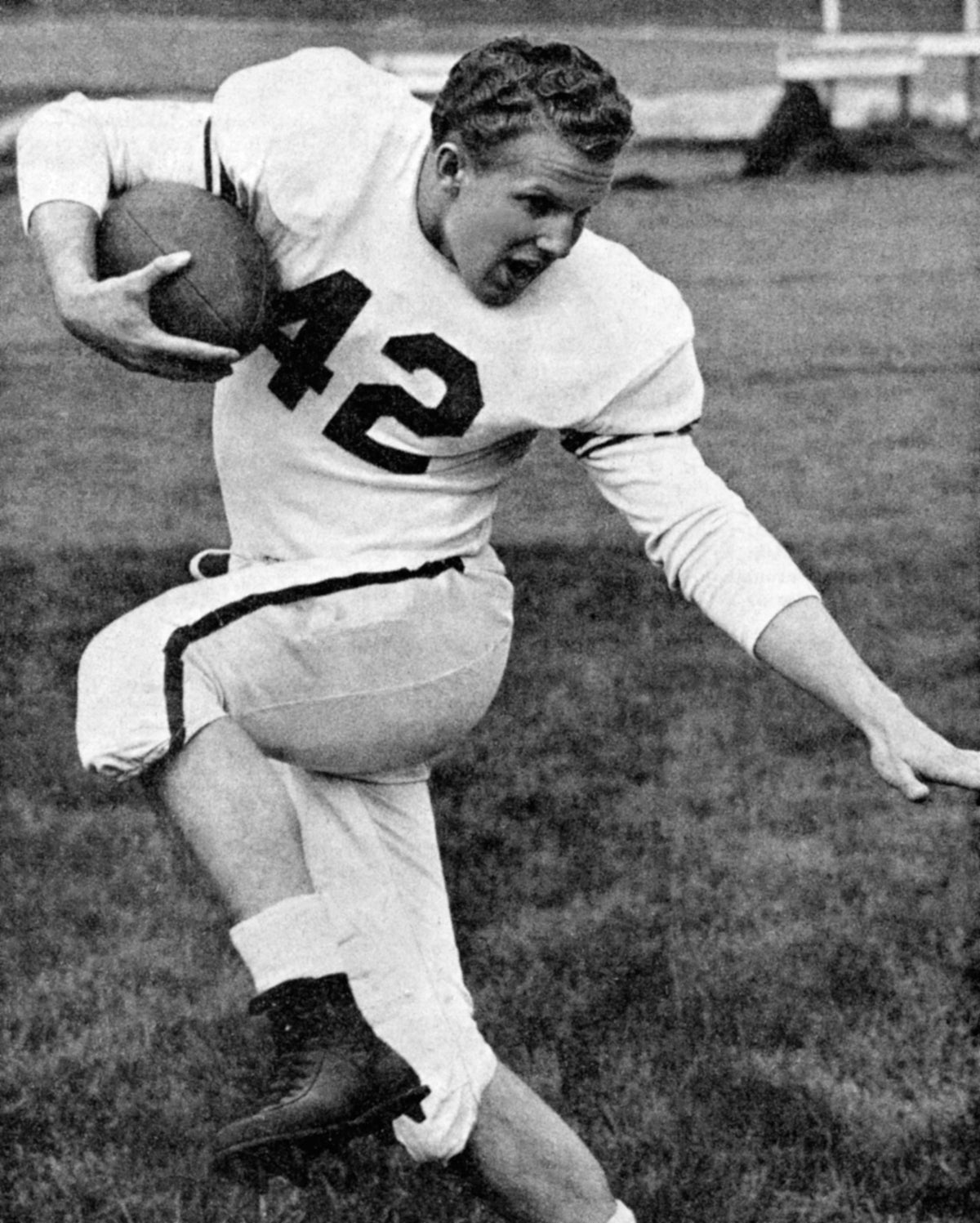 William G. (Bill) Moomey was an exceptional athlete at York High School and the University of Nebraska-Lincoln. “Very few athletes in the past 100 years had excelled to the degree which Moomey did in football, basketball, track, and other sports,” read the Daily News-Times as it honored Moomey in 1970.