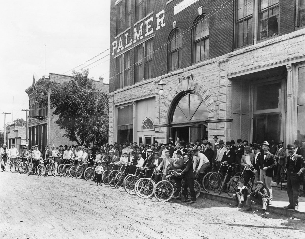 Grand Island Bicycle Club, circa 1893. Courtesy Stuhr Museum of the Prairie Pioneer/Leschinsky
