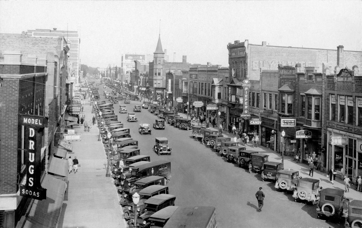 Eighth Street, Holland, 1920s. Courtesy The Harrington Collection