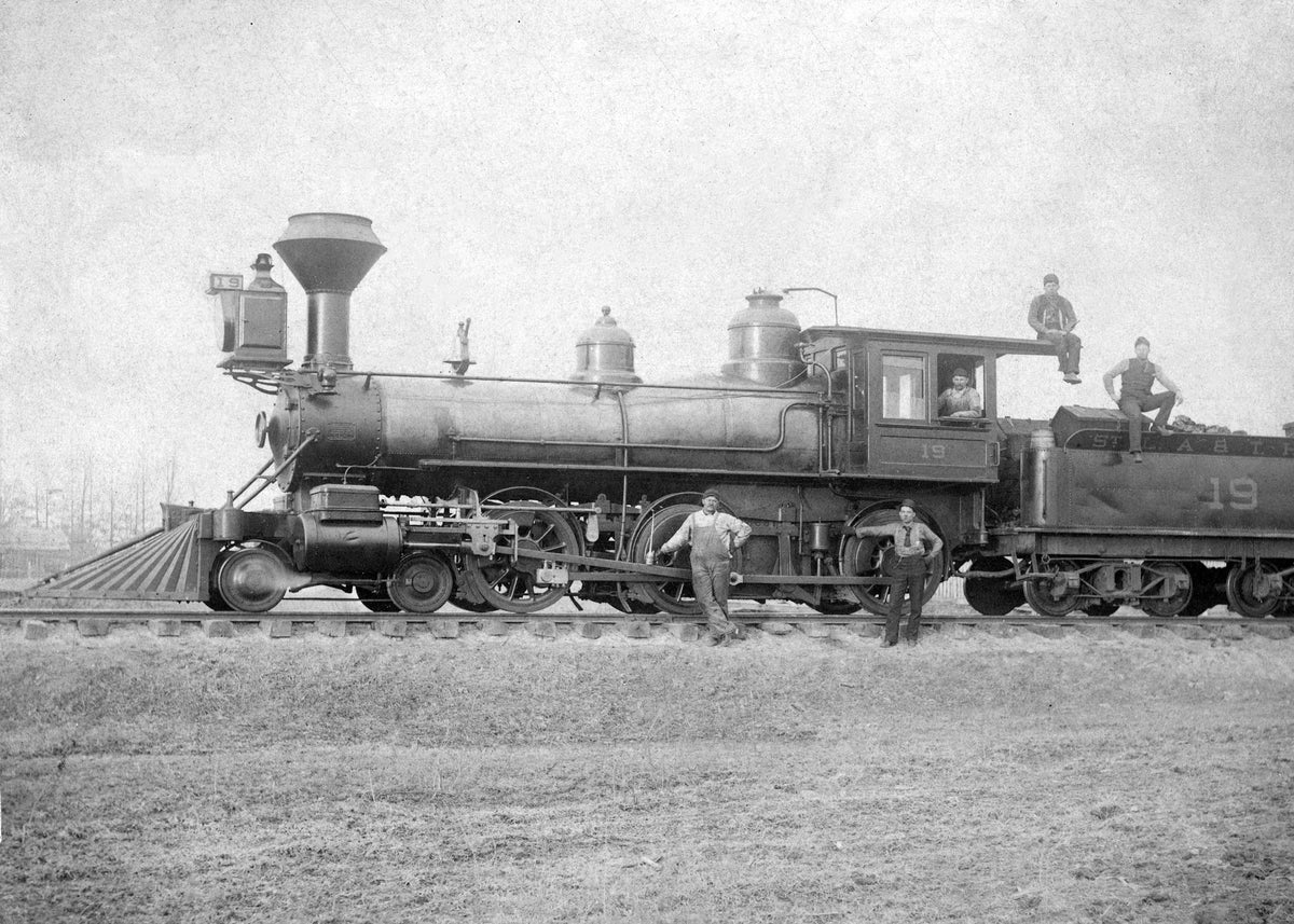 A train outside of Carbondale, circa 1905. Courtesy Jackson County Historical Society