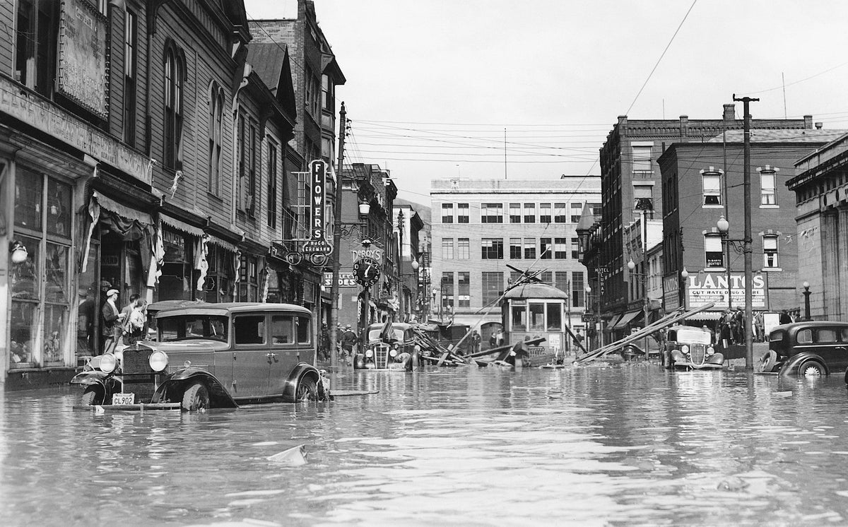Floodwaters and damage from the St. Patrick’s Day Flood in downtown, March 18, 1936. Courtesy Jean E. Burns