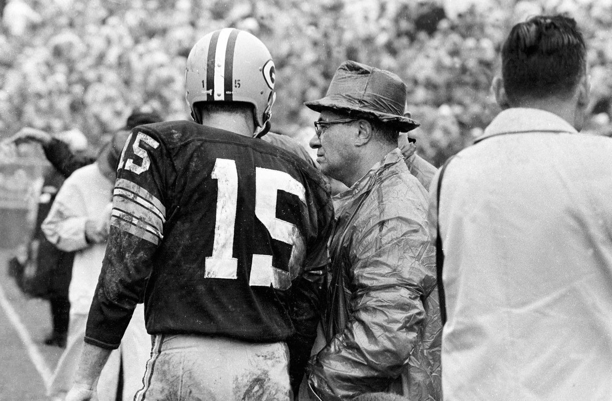 Lambeau Field: Green Bay's National Treasure (2003)