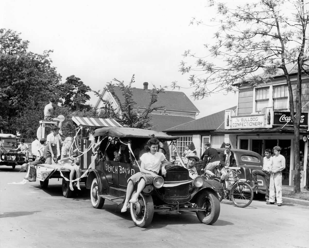 Loud Socks Day parade in front of Albany High School, circa 1948. The Bulldog Confectionery is in the background. Courtesy Albany Regional Museum