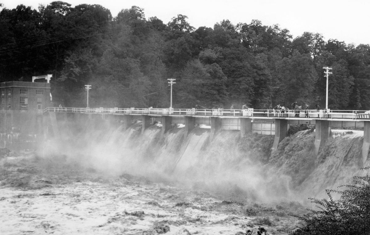 Martinsville Dam, circa 1931. COURTESY BASSETT HISTORICAL CENTER