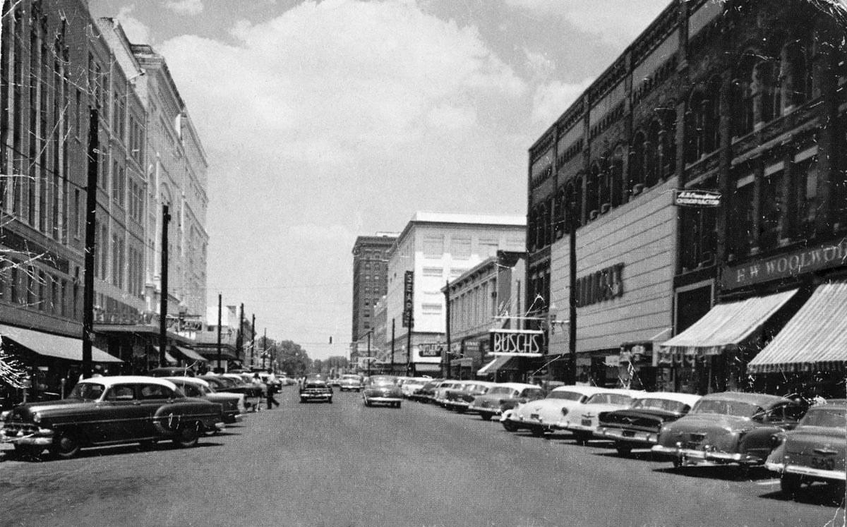View looking up Fifth Street in Meridian.