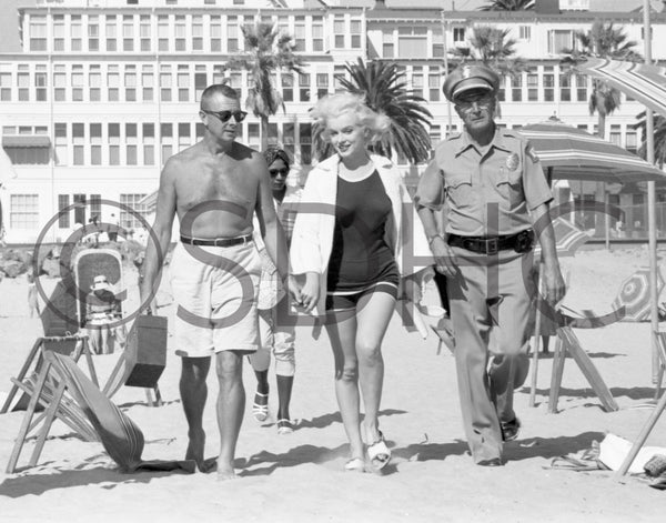 Marilyn Monroe and the cast and crew of Some Like It Hot took over the Hotel del Coronado for a film shoot for a few days in September 1958. Crowds watched the movie makers turn the hotel into a 1920s Florida resort. Released in 1959, it won one Academy Award and three Golden Globes. CourtesySan Diego History Center, Union-Tribune Collection, (#UT85:7883-39)