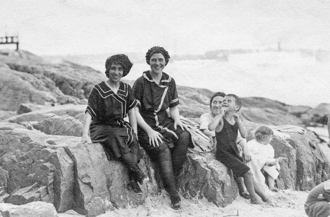 Looking Back: New London County: Vol. I - The 1860s - 1930s