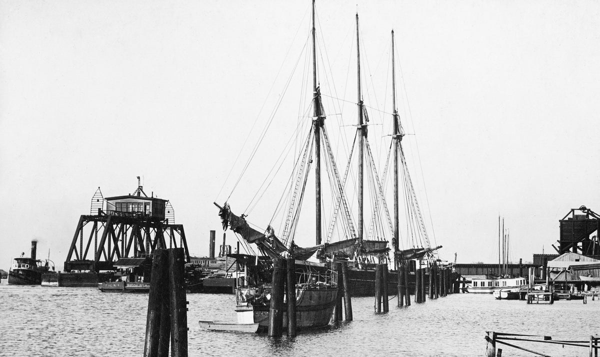 Port of Pascagoula in the early 1900s.
