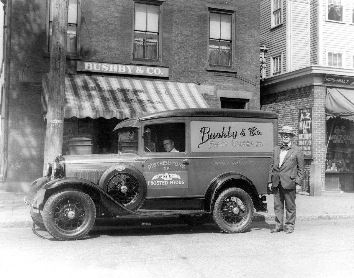 Bushby & Co. Grocers at 76 Main Street, circa mid 1930s. The shop was run by Fred W. Bushby. Courtesy The George Peabody House & Peabody Leather Workers Museum