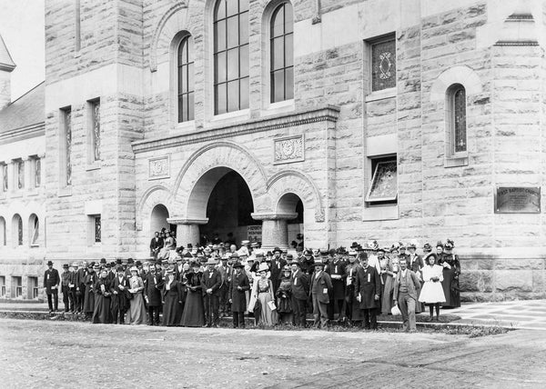 Congregation in front of the First Baptist Church at Southwest 12th Street and Taylor Street, shortly after it was completed in 1894.  Courtesy Oregon Historical Society / #OrHi 28211