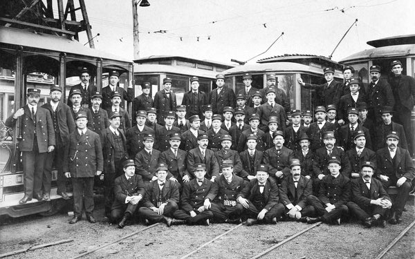 Woodlawn Division “streetcar boys,” Portland Traction Co., circa 1902. Courtesy City of Portland (OR) Archives / #A2004-002.11110