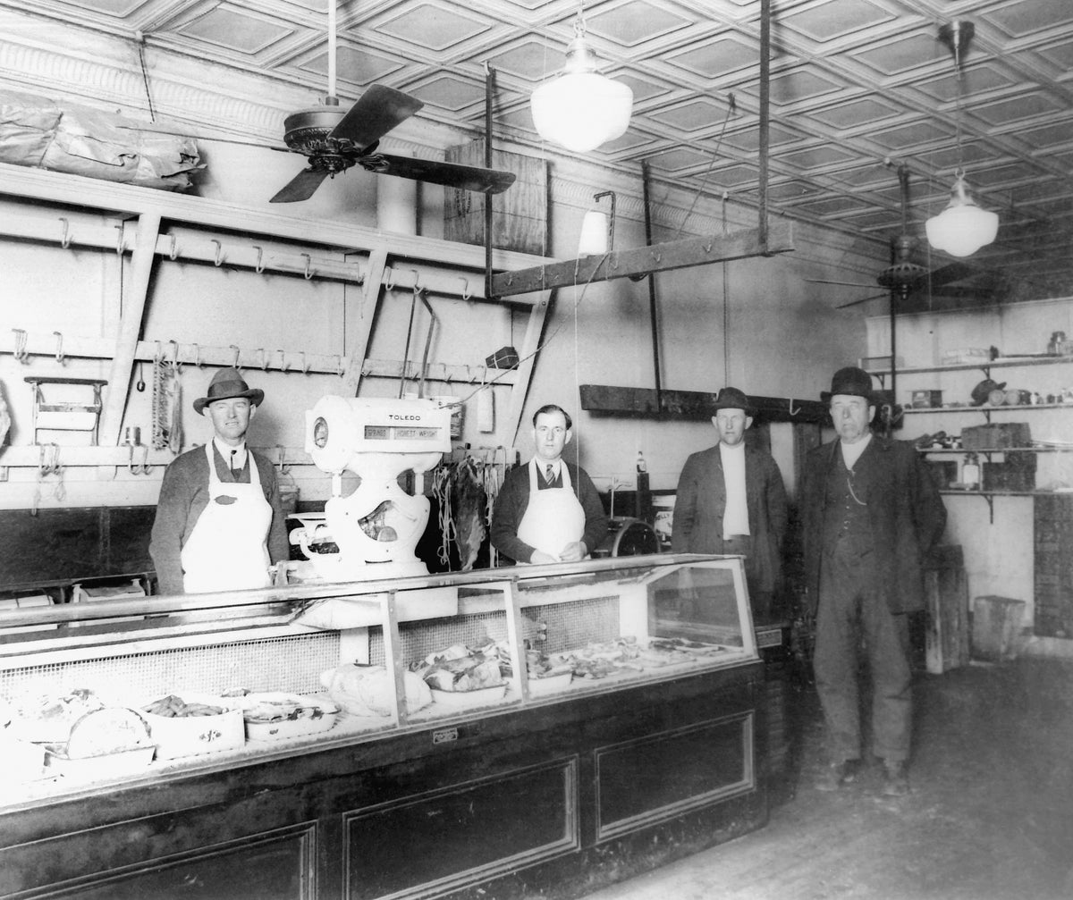 Prillaman’s Market on Fayette Street in Martinsville, circa 1924. Included are Roy Prillaman, Harry Nunn, and George Dan Nunn. COURTESY BARBARA SHIVELY
