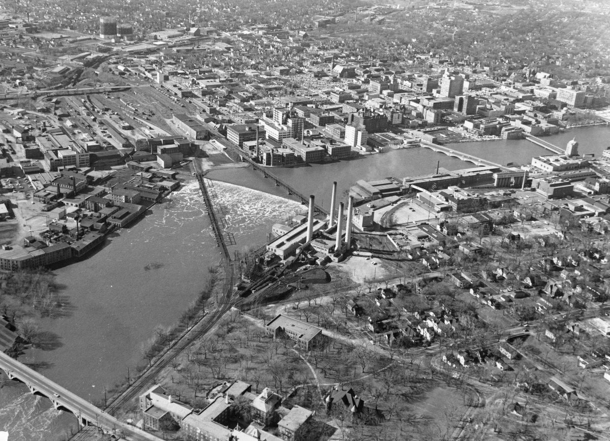 Aerial view looking west at Fordham Dam in April of 1959.
