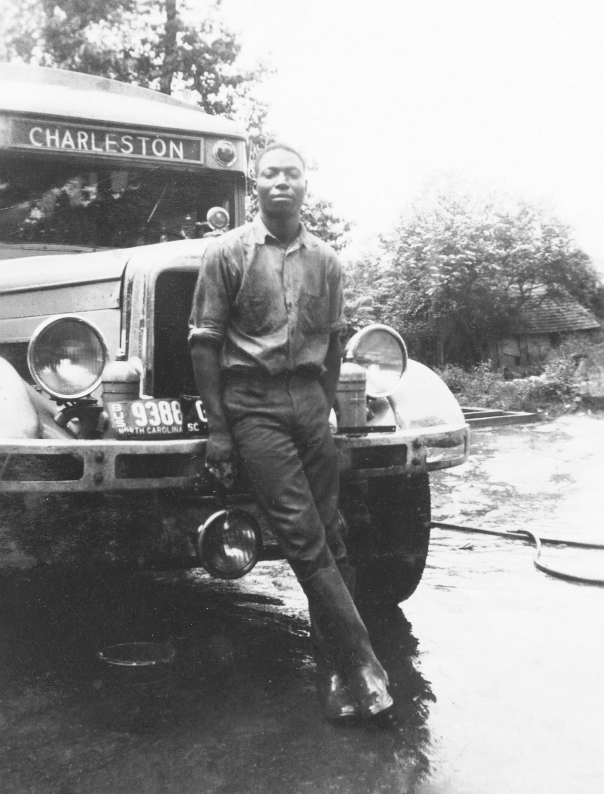 A Charleston-bound bus out of Asheboro, circa 1936. Courtesy Cathryn S. Davis