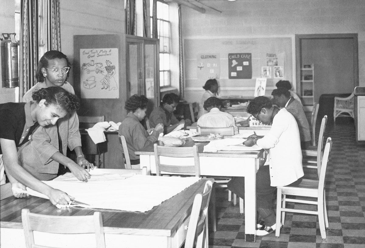 Domestic Science Department at Central High School, Asheboro, 1954. Courtesy Randolph County Public Library
