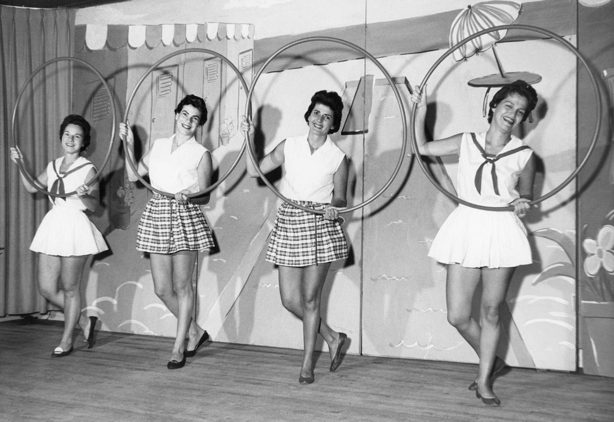 Honeymoon Over Miami performance at Congregation Beth Ahabah for the sisterhood’s annual donor program, October 1958. From left: Harriet Grandis, Rosalie Nachman, Shirley Arenstein, Bertha Rolfe. Courtesy Beth Ahabah Museum & Archives