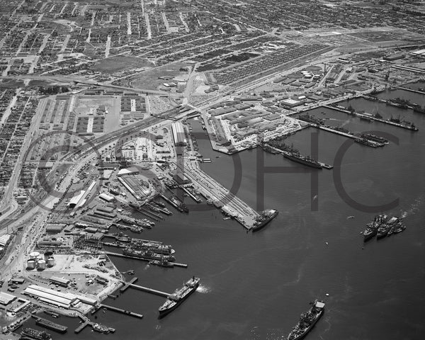 San Diego’s waterfront was an industrial zone of ship repair yards and cargo docks in the 1950s, particularly at the foot of 28th Street at Harbor Drive. CourtesySan Diego History Center (#S-2708-4)