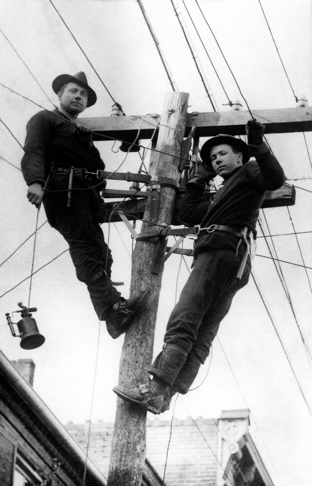 Linemen at work on power lines, downtown Waynesboro, about 1910. Courtesy Waynesboro Public Library Collection