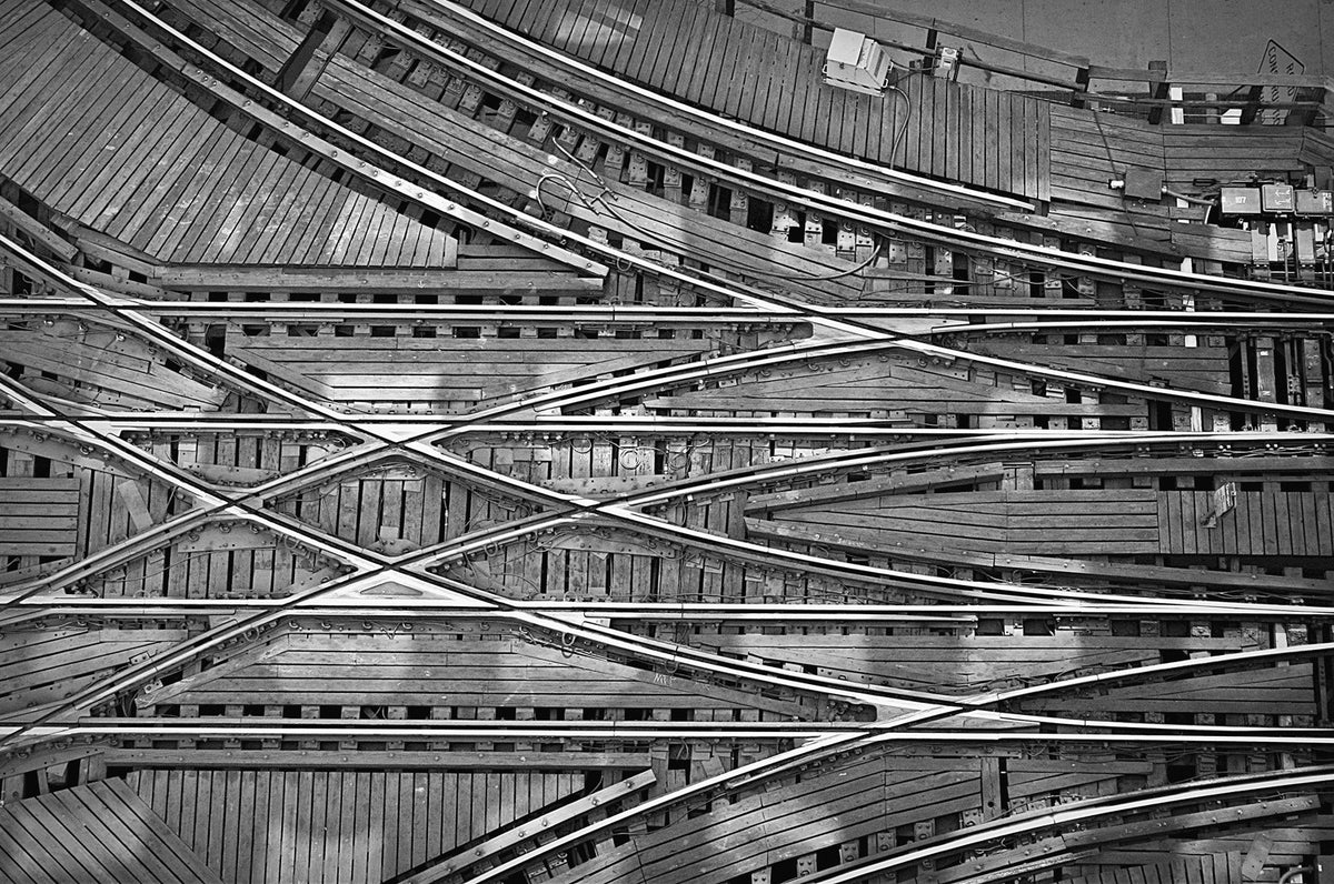 Lines, curves and angles. These are the elevated tracks at Lake and Wells. Joe Balynas